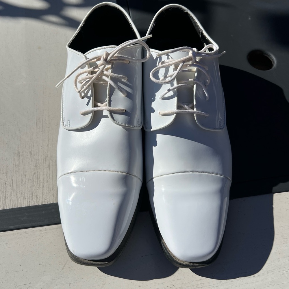 EUC After Six Classic White Oxfords size 14